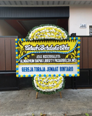 Papan Bunga Duka di Sitahuis
